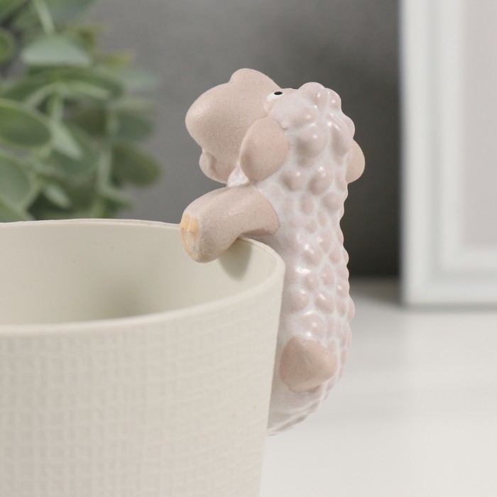 Сувенир керамика Сувенир керамика "Белая овечка" на кашпо 4,6х5,6х8,4 см