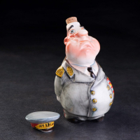 Набор фарфоровый: штоф &laquo;Генерал&raquo;, 0.5 л + 3 рюмки, гильза