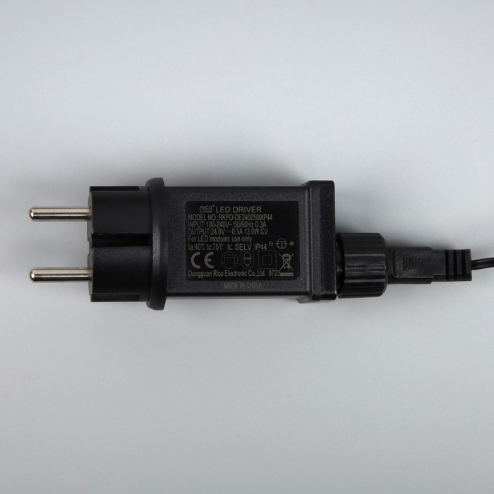 Гирлянда «Бахрома» 3 × 0.6 м, IP44, УМС, тёмная нить, 100 LED, свечение тёплое белое, мерцание, 24 В Гирлянда «Бахрома» 3 × 0.6 м, IP44, УМС, тёмная нить, 100 LED, свечение тёплое белое, мерцание, 24 В