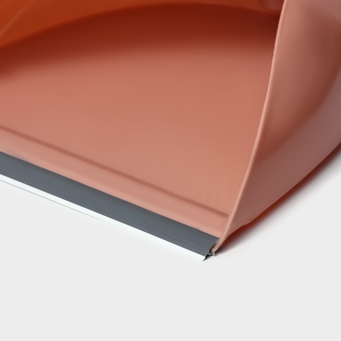 Щётка для пола Доляна: щётка 23&times;88 см, совок 26&times;26&times;73 см, цвет бежевый