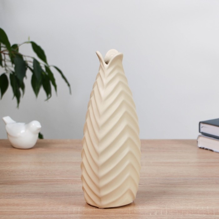 Ваза керамика настольная Ваза керамика настольная "Гарнет" 24 см, белый