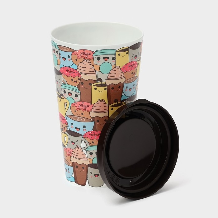 Стакан пластиковый с крышкой «IZI-GO», 550 мл, 9,3×9,1×15,8 см, декор МИКС, цвет тёмно-коричневый Стакан пластиковый с крышкой «IZI-GO», 550 мл, 9,3×9,1×15,8 см, декор МИКС, цвет тёмно-коричневый