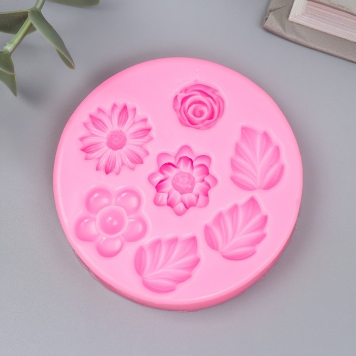 Молд силикон Молд силикон "Цветочки и листочки" 7 предметов 6,8х6,8х1 см