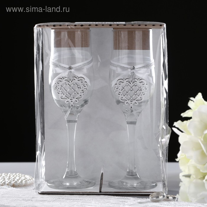 Набор свадебных бокалов Набор свадебных бокалов "Ажурные", ручной работы, Белый-белый, 6х6х20,5 см, 2 шт.
