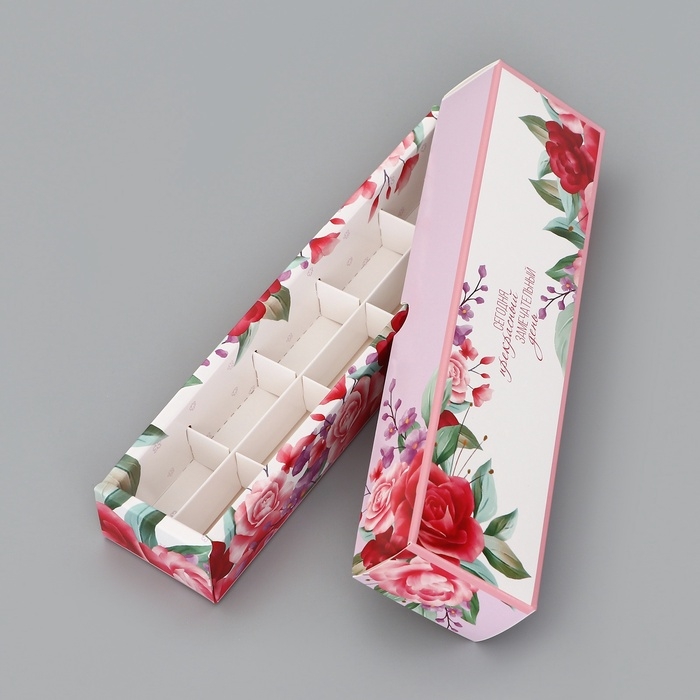 Коробка для 5 конфет с обечайкой, с окном Коробка для 5 конфет с обечайкой, с окном "Цветочки", 21 х 5 х 3,3 см. Кондитерская упаковка
