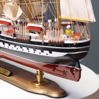 Корабль сувенирный "Крузенштерн" 100*20*63см Корабль сувенирный "Крузенштерн" 100*20*63см