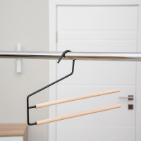 Вешалка для брюк и юбок SAVANNA Wood, 36×21,5×1,1 см, многоуровневая, цвет чёрный Вешалка для брюк и юбок SAVANNA Wood, 36×21,5×1,1 см, многоуровневая, цвет чёрный