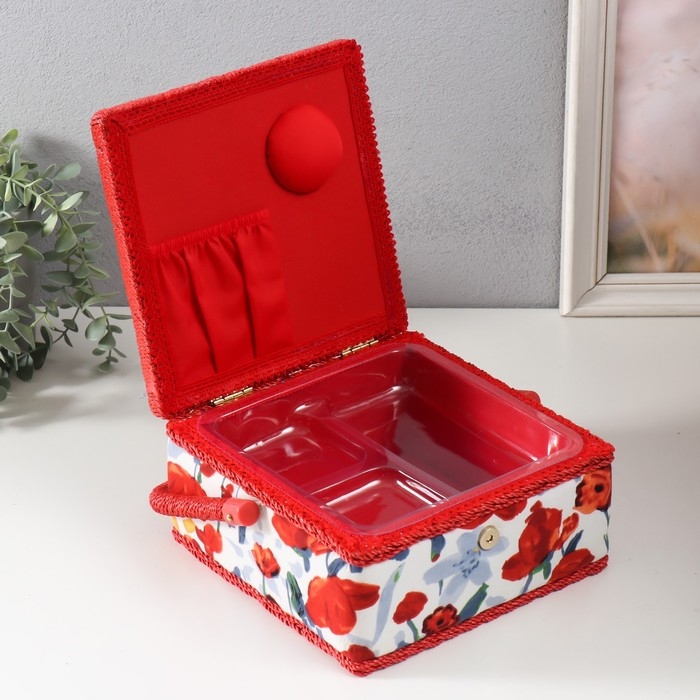 Шкатулка для рукоделия Шкатулка для рукоделия "Летние цветы на белом" 20х20х11 см