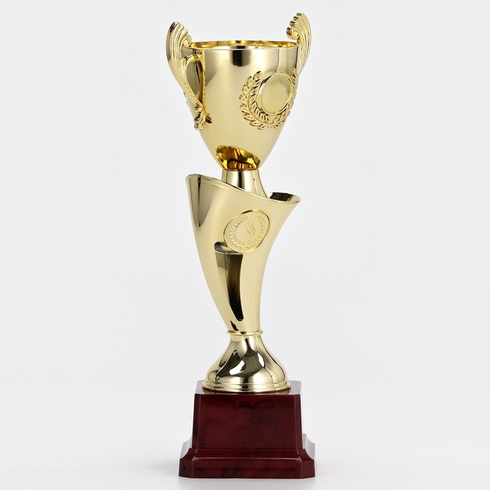 Кубок 097С, наградная фигура, золото, подставка пластик, 21 x 8 x 6 см. Кубок 097С, наградная фигура, золото, подставка пластик, 21 x 8 x 6 см.