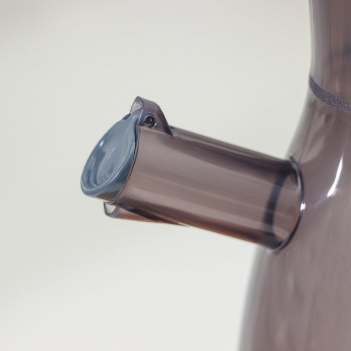 Кувшин для воды, с мерной шкалой, 700 мл, 15×9×20,5 см, цвет фиолетовый Кувшин для воды, с мерной шкалой, 700 мл, 15×9×20,5 см, цвет фиолетовый