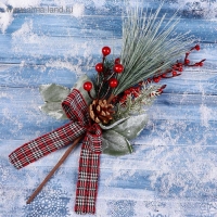 Декор "Зимнее очарование" шишка ягоды хвоя бантик, 28 см Декор "Зимнее очарование" шишка ягоды хвоя бантик, 28 см