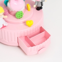 Шкатулка музыкальная механическая "Карусель - свадьба" розовая 13,5х13,5х20 см Шкатулка музыкальная механическая "Карусель - свадьба" розовая 13,5х13,5х20 см