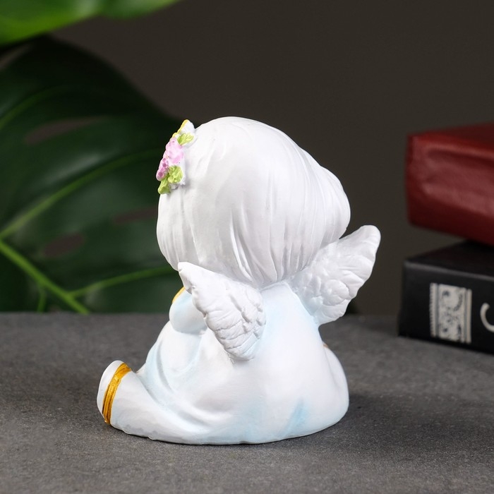 Фигура Фигура "Ангел с двумя цветочками в волосах" 7х8х9см