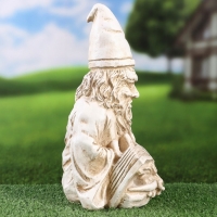 Садовая фигура "Умный гном" серый камень, 18х15х29см Садовая фигура "Умный гном" серый камень, 18х15х29см