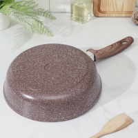 Сковорода Доляна &laquo;Брауни&raquo;, d=26 см, пластиковая ручка, антипригарное покрытие, индукция