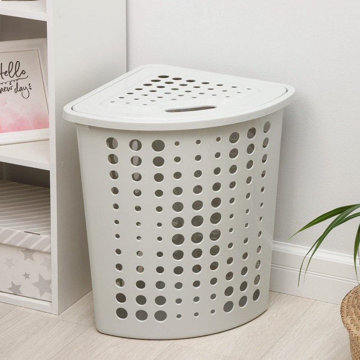 Корзина для белья угловая с крышкой «Молетта», 45 л, 40×51×54 см, цвет светло-серый Корзина для белья угловая с крышкой «Молетта», 45 л, 40×51×54 см, цвет светло-серый