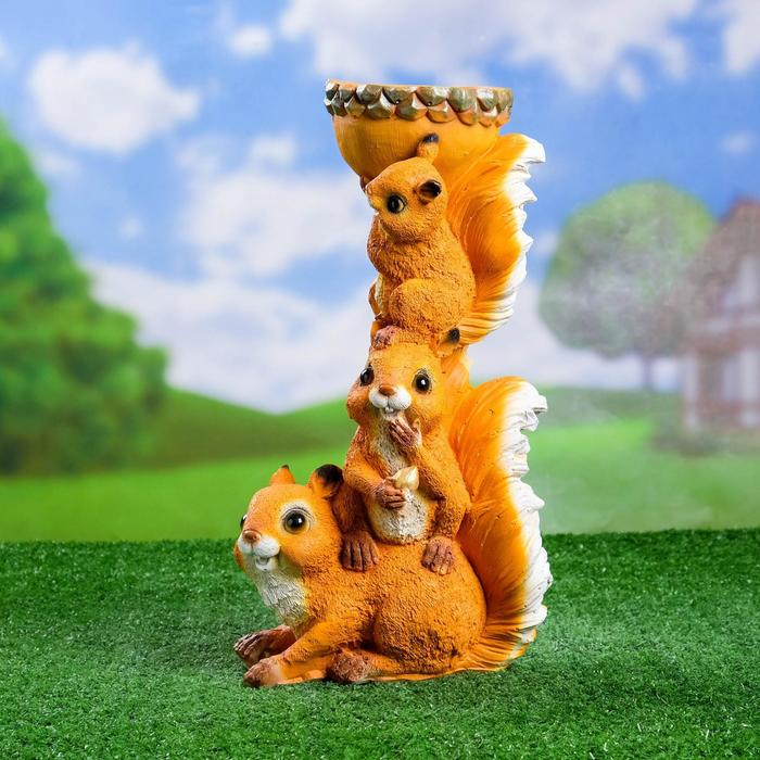 Садовая фигура "Белки с поилкой" 15х22х40см