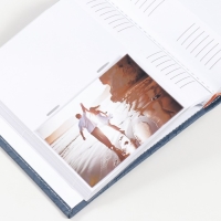 Фотоальбом на 200 фото 10х15 см кожзам "Цветочная текстура" бумажные листы синий 5х23х22 см 104996 Фотоальбом на 200 фото 10х15 см кожзам "Цветочная текстура" бумажные листы синий 5х23х22 см 104996