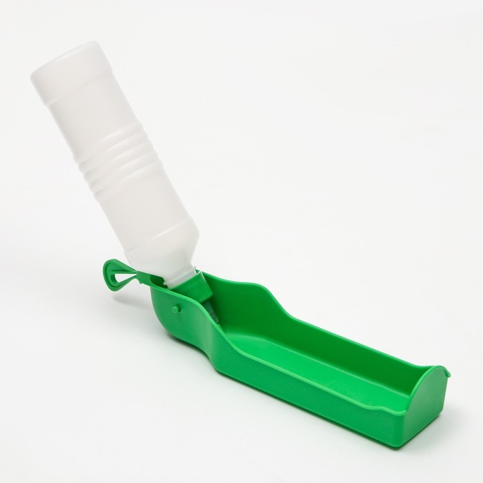 Поилка прогулочная 500 мл, зеленая Поилка прогулочная 500 мл, зеленая