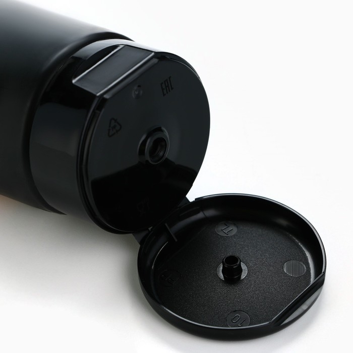 Подарочный набор косметики, гель для душа 250 мл и гель для бритья 110 мл, аромат амбры и пачули, HARD LINE Подарочный набор косметики, гель для душа 250 мл и гель для бритья 110 мл, аромат амбры и пачули, HARD LINE