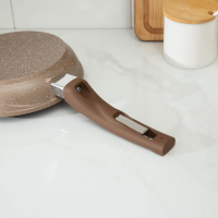 Сковорода «Гранит Brown», d=18 см, пластиковая ручка, антипригарное покрытие, цвет коричневый Сковорода «Гранит Brown», d=18 см, пластиковая ручка, антипригарное покрытие, цвет коричневый