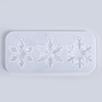 Форма силиконовая универсальная, подвеска &laquo;Снежинки&raquo; 3 в 1, размер от 5,2 до 5,6 см