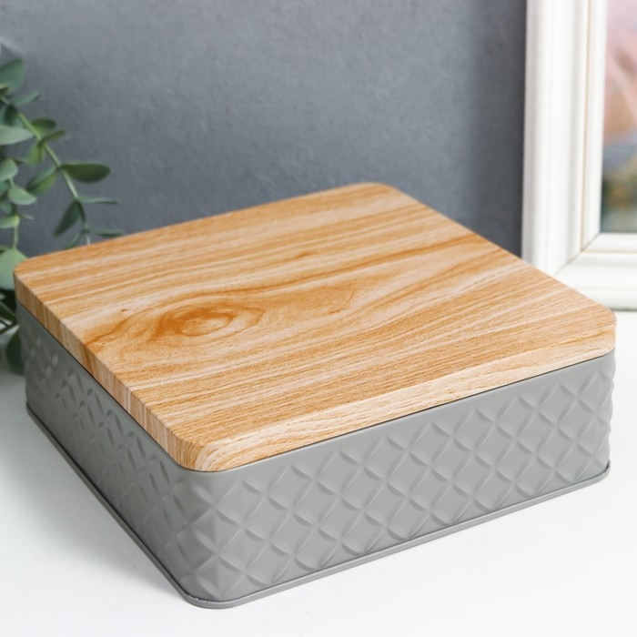 Шкатулка металл квадрат Шкатулка металл квадрат "Ромбы" серая, крышка под дерево 6х17х17 см