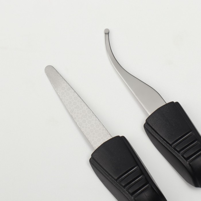 Кусачки педикюрные, 3 в 1, с лазерной пилочкой, изогнутое лезвие, складные, 8,7 см, длина лезвия - 18 мм, цвет бордовый Кусачки педикюрные, 3 в 1, с лазерной пилочкой, изогнутое лезвие, складные, 8,7 см, длина лезвия - 18 мм, цвет бордовый