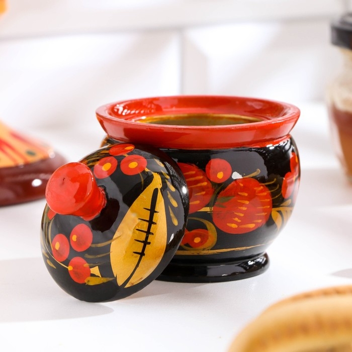 Солонка &laquo;Ягодка&raquo;, с крышкой, 8,5&times;6 см, хохлома