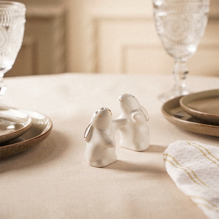 Набор для специй керамический SL Home «Пасхальные кролики», 2 предмета: солонка 230 мл, перечница 230 мл, цвет белый Набор для специй керамический SL Home «Пасхальные кролики», 2 предмета: солонка 230 мл, перечница 230 мл, цвет белый