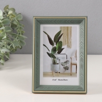 Фоторамка пластик 10х15 см "Галочки на зелёном" с золотой обводкой 1,4х12,7х17,5 см Фоторамка пластик 10х15 см "Галочки на зелёном" с золотой обводкой 1,4х12,7х17,5 см