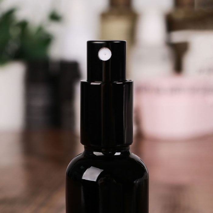 Бутылочка стеклянная для хранения, с распылителем &laquo;Black&raquo;, 30 мл, цвет чёрный