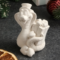 Новый год. Символ 2025. Фигура для раскраски "Змея с подарком" 6х4х4см Новый год. Символ 2025. Фигура для раскраски "Змея с подарком" 6х4х4см