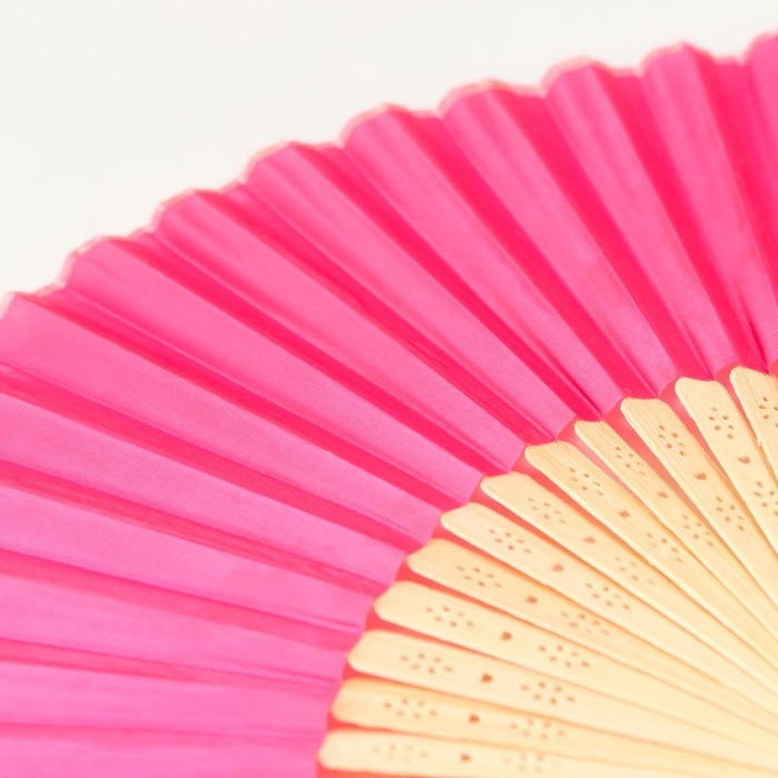 Веер бамбук, текстиль h=22 см Веер бамбук, текстиль h=22 см "Моноцвет" в коробке, фуксия