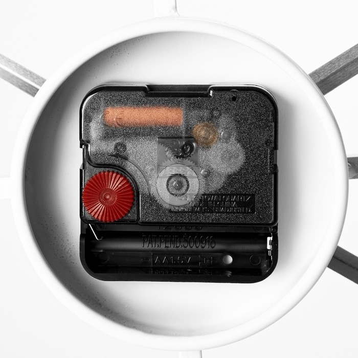 Часы настенные, серия: Лофт, плавный ход, d-60 см, белые Часы настенные, серия: Лофт, плавный ход, d-60 см, белые