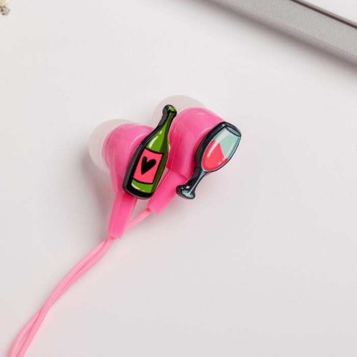 Наушники вакуумные на открытке &laquo;Хочу пить вино&raquo;, 11 х 20,8 см