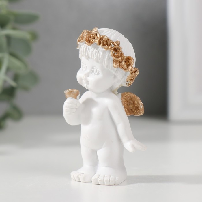 Сувенир полистоун "Ангелочек в венке с розочкой" белый с золотом 6,7х3х4,2 см