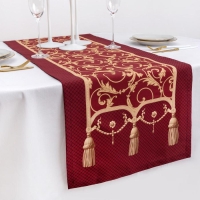 Дорожка на стол &laquo;Королевский узор&raquo; 40*146 см