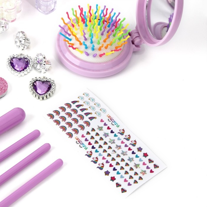 Набор детской косметики в чемодане «Единорожка», тени, резинки для волос, блески для губ, глиттер, украшения, лаки для ногтей, наклейки, пилочка, расчёска, кисти, косметичка Набор детской косметики в чемодане «Единорожка», тени, резинки для волос, блески для губ, глиттер, украшения, лаки для ногтей, наклейки, пилочка, расчёска, кисти, косметичка