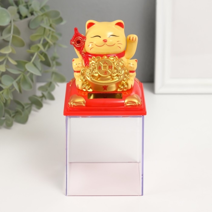 Маятник пластик Маятник пластик "Жёлтый Манэки-нэко с котятами и золотом" 8х8х8,2 см