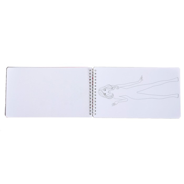 Книга с наклейками и трафаретами &laquo;Альбом дизайнера. Супермодель&raquo;