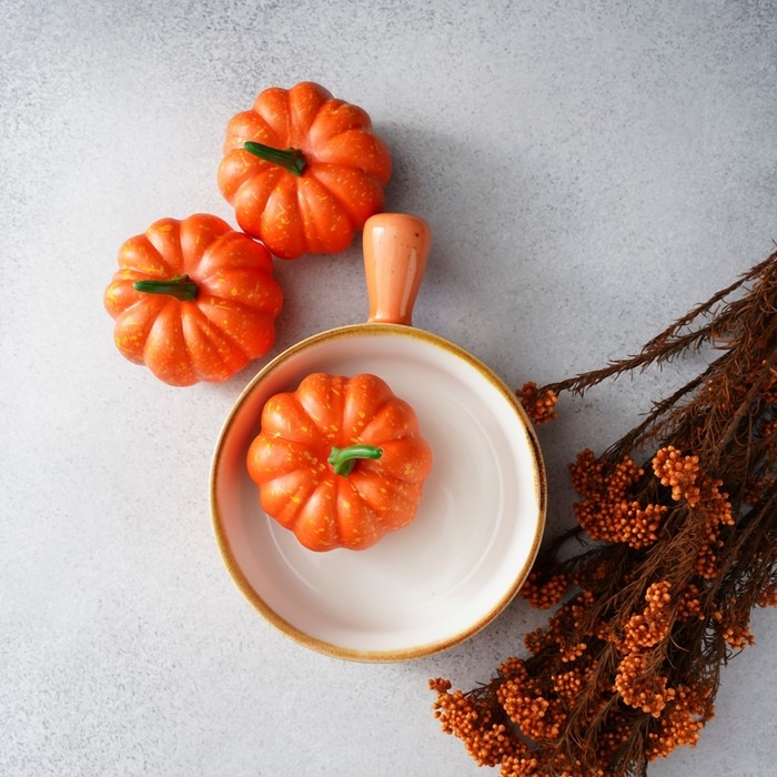 Кокотница фарфоровая Magistro &laquo;Церера&raquo;, 500 мл, d=15 см, цвет оранжевый