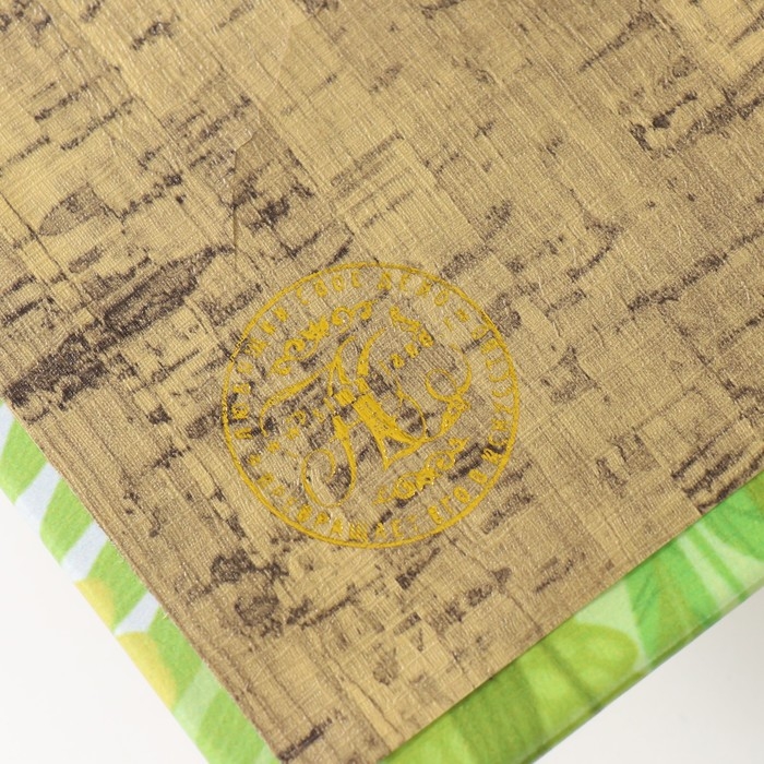 Сейф-книга дерево кожзам "Корги в цветах. Лето" 3D тиснение 21х13х5 см