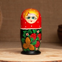 Матрёшка «Земляничка», красный платок, 3 кукольная, 10-12 см Матрёшка «Земляничка», красный платок, 3 кукольная, 10-12 см