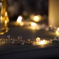 Гирлянда &laquo;Нить&raquo; 2 м роса с насадками &laquo;Кристалл&raquo;, IP20, нить серебристая, 20 LED, батарейки AAx2 (не в комплекте), 2 режима, свечение тёплое белое