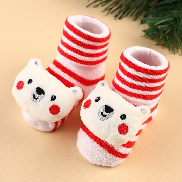 Подарочный набор новогодний: держатель для соски-пустышки на ленте и носочки - погремушки на ножки &laquo;Мишка&raquo;, Крошка Я