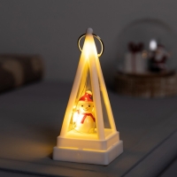 Светодиодная фигура-брелок "Снеговик", 4x4x9.5 см, LR1130x3 (в комплекте), свечение тёплое белое Светодиодная фигура-брелок "Снеговик", 4x4x9.5 см, LR1130x3 (в комплекте), свечение тёплое белое