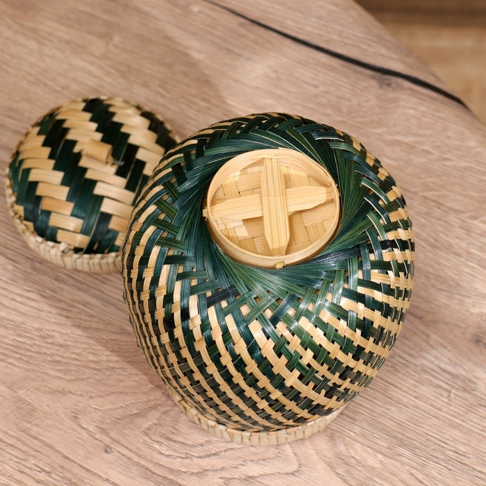 Корзинка с крышкой плетёная, из бамбука 15х15х17 см