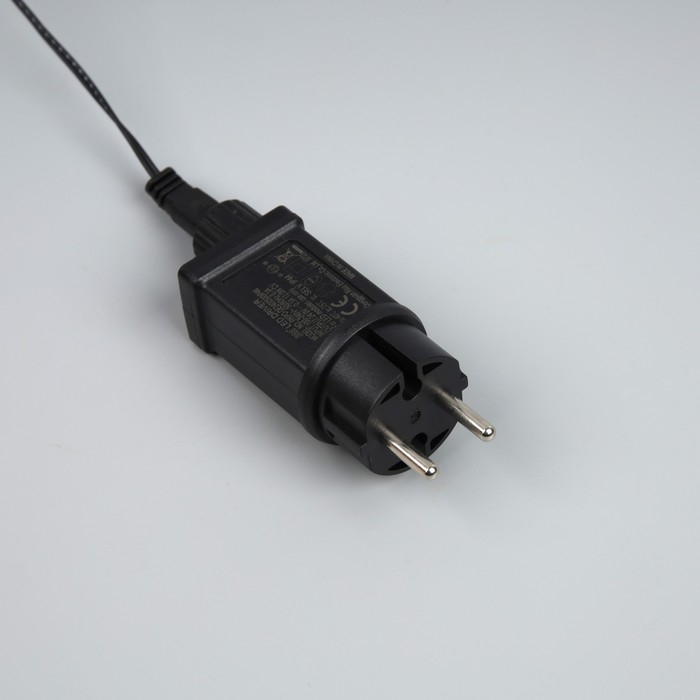 Гирлянда «Бахрома» 3 × 0.6 м, IP44, УМС, тёмная нить, 100 LED, свечение белое, мерцание, 24 В Гирлянда «Бахрома» 3 × 0.6 м, IP44, УМС, тёмная нить, 100 LED, свечение белое, мерцание, 24 В