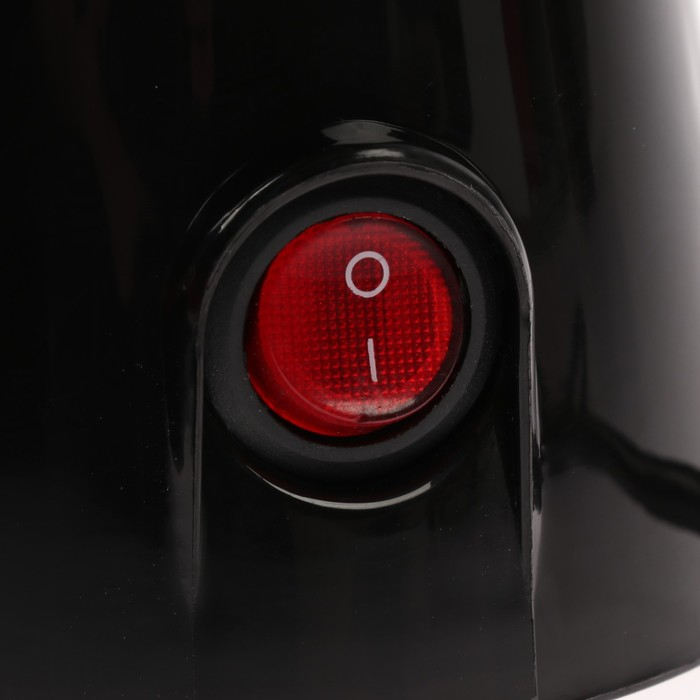 Кофеварка Luazon LKM-654, капельная, 900 Вт, 1.2 л, чёрная Кофеварка Luazon LKM-654, капельная, 900 Вт, 1.2 л, чёрная